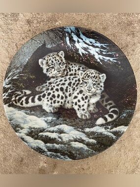 Paw Prints: Baby Cats of the Wild Series. Snow Leopard cubs decorative plate.